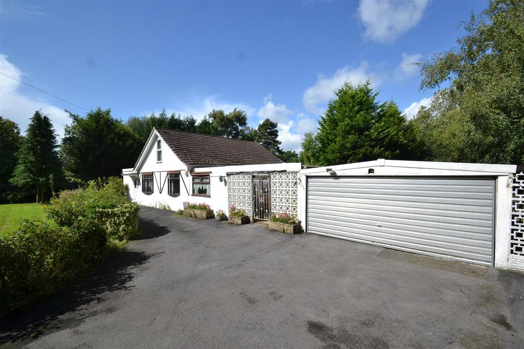 Church Road, Burstow 4 bed detached bungalow £500,000