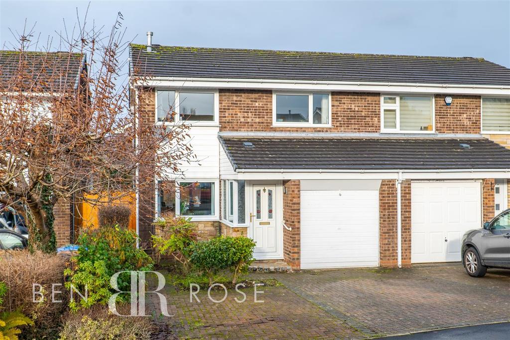 Studfold, Chorley 3 bed semidetached house £189,995
