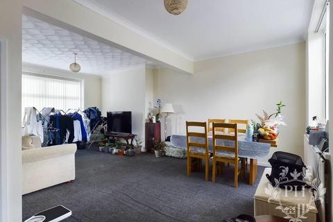 17 Regent Road, Middlesbrough, TS4 3AH