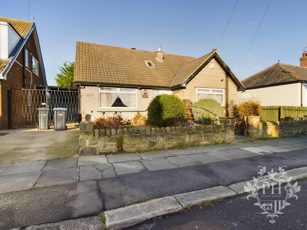 Highfield Road, Middlesbrough 2 bed detached bungalow for sale £140,000