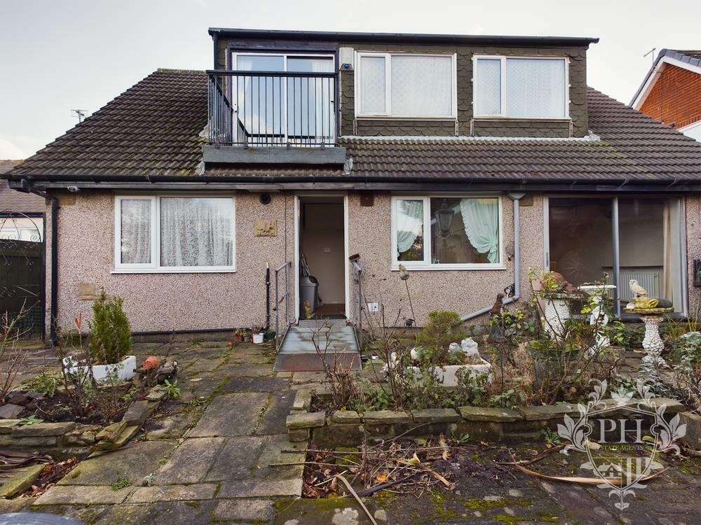 Highfield Road, Middlesbrough 2 bed detached bungalow £140,000