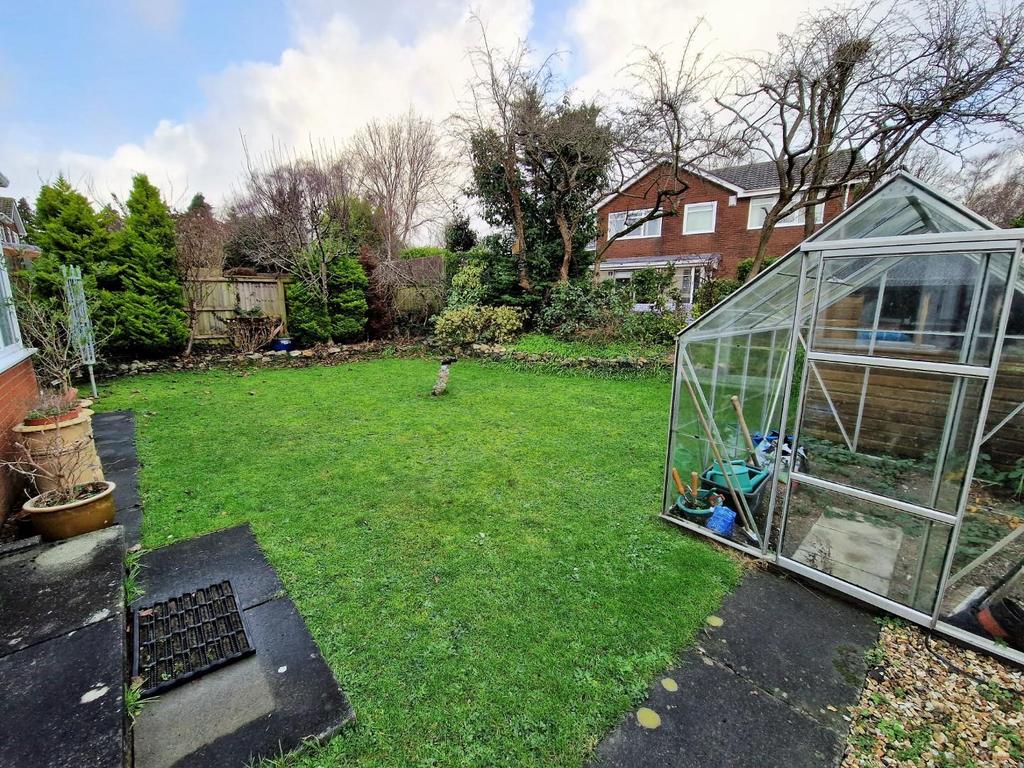 Sedd Goch, Brackla, Bridgend, CF31 2HN 5 bed detached house £420,000