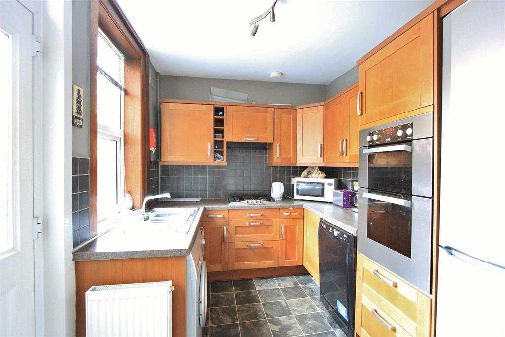 Hunter Hill Road, Sheffield, S11 8UE 4 bed terraced house £1,500 pcm