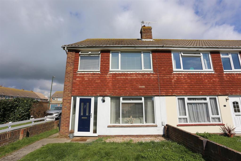St Giles Close, Shoreham, West Sussex 3 bed house £1,645 pcm (£380 pw)