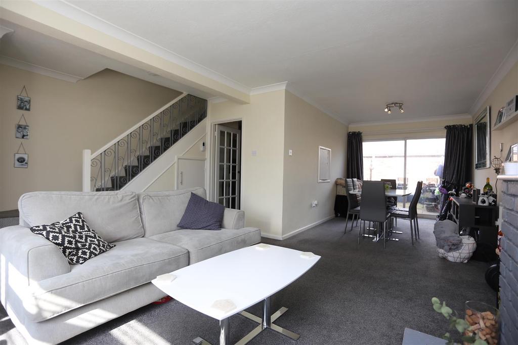 St Giles Close, Shoreham, West Sussex 3 bed house £1,645 pcm (£380 pw)