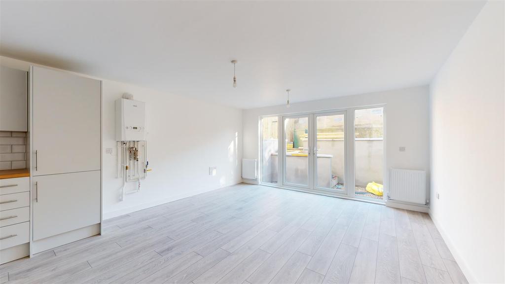 Albert Road, Dover 2 bed apartment £850 pcm (£196 pw)