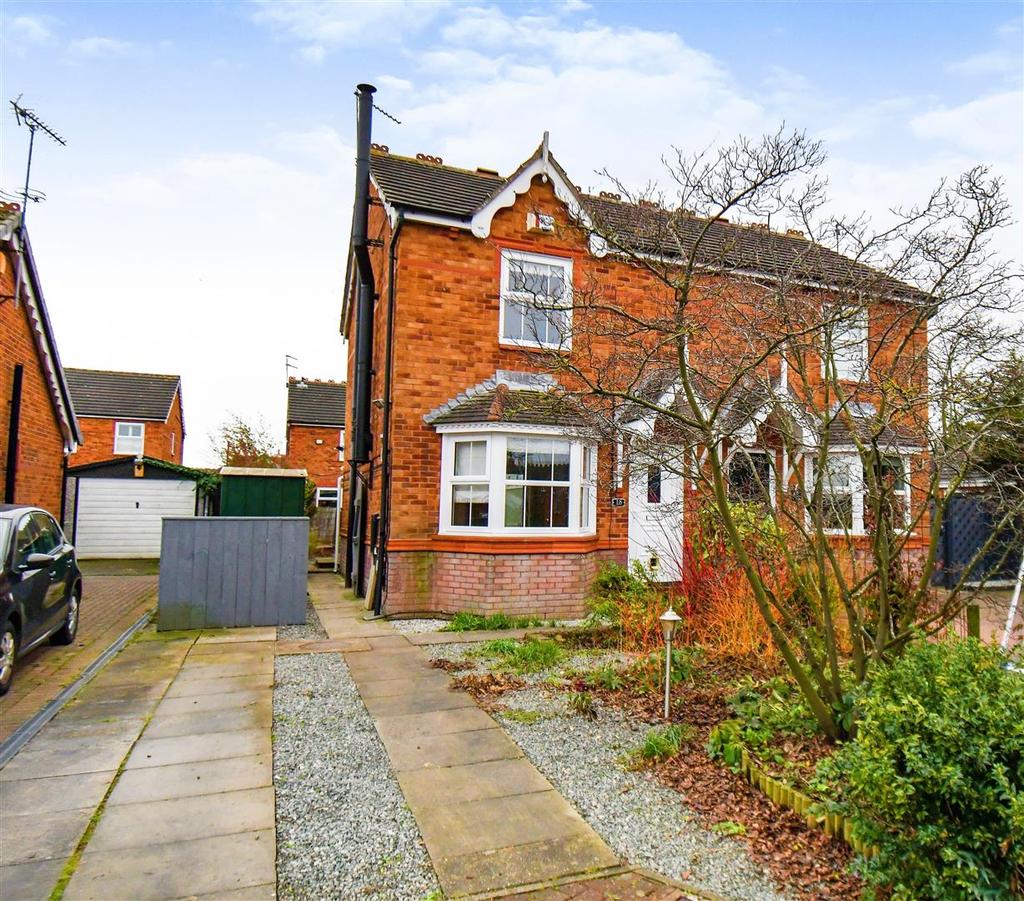 Sittingbourne Close, Howdale Road, Hull 2 bed semidetached house £