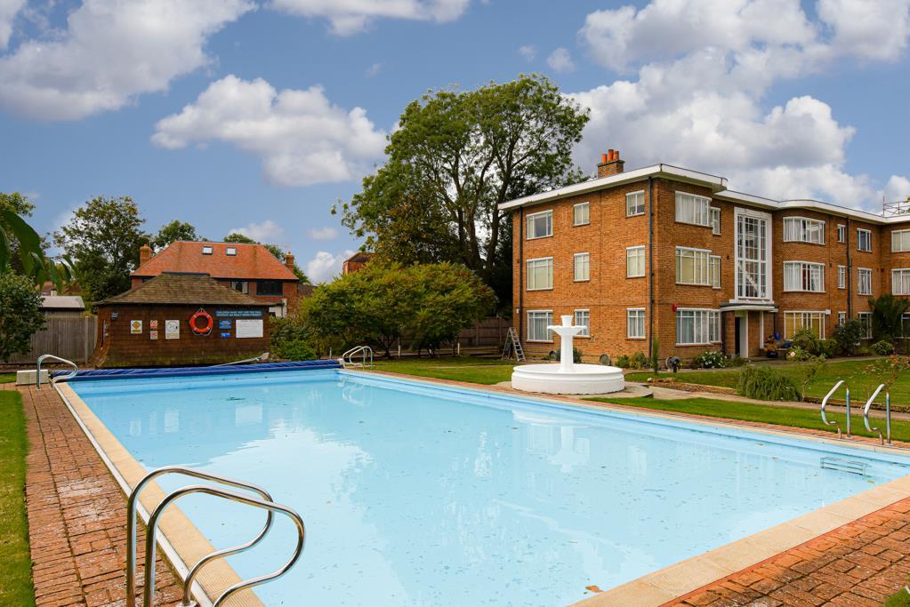 () 21 Kingfisher Court Bridge Road, East