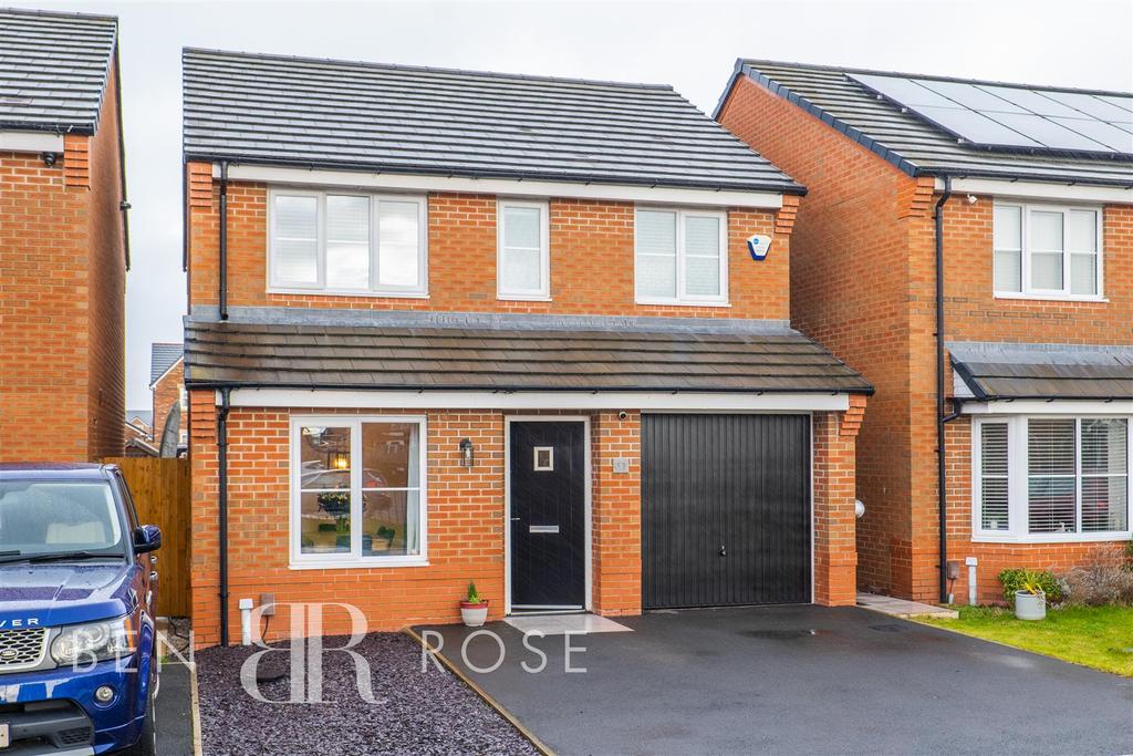 Atlantean Drive, Leyland 3 bed detached house £250,000