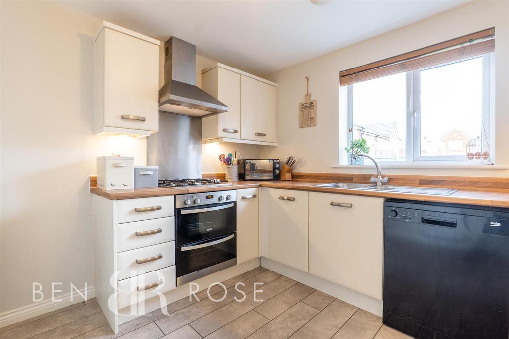 Atlantean Drive, Leyland 3 bed detached house for sale £250,000