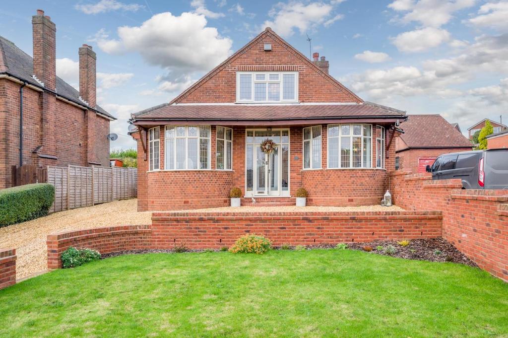 Catholic Lane, Sedgley 5 bed detached bungalow for sale £450,000