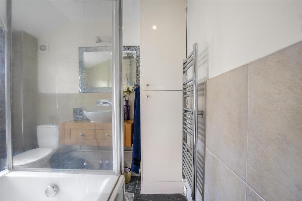 James anderson-fff  37 bendemeer road-sw15  1 .jpg