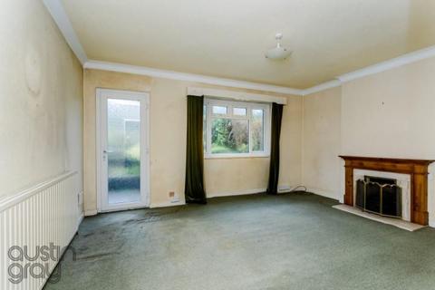 17 Charles Close, Hove, BN3 6WP