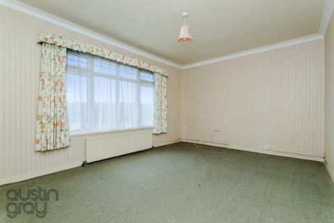 17 Charles Close, Hove, BN3 6WP