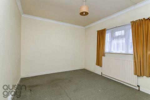 17 Charles Close, Hove, BN3 6WP