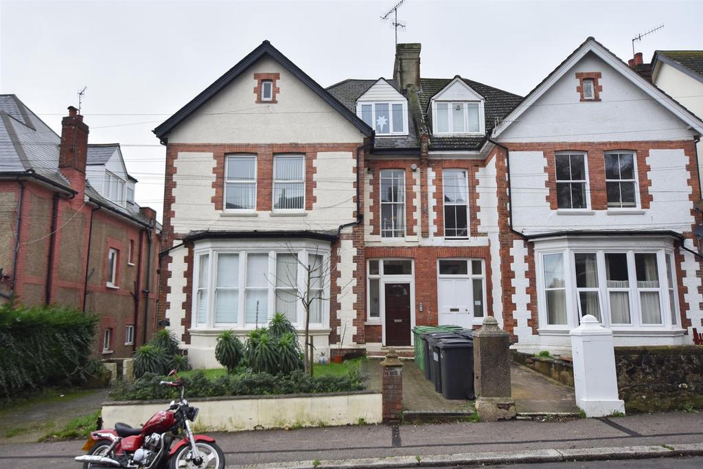 Chapel Park Road, St. LeonardsOnSea 1 bed flat £125,000