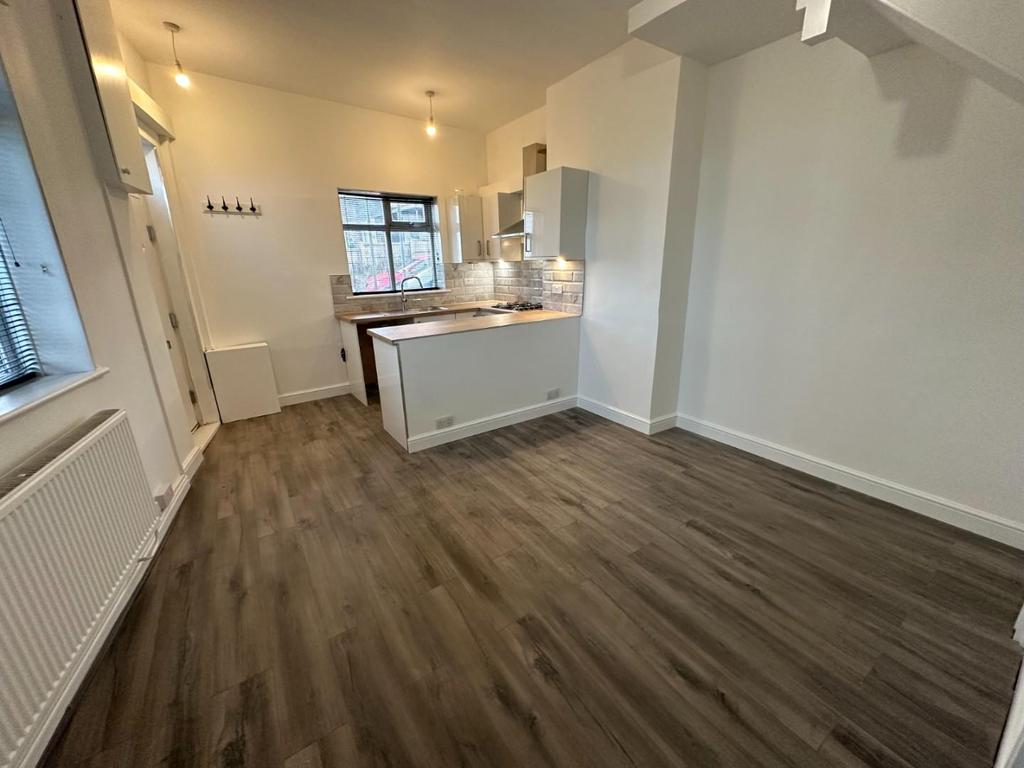 Locko Road, Lower Pilsley, Chesterfield 1 bed house £550 pcm (£127 pw)