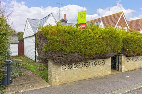 9 North Avenue, Goring By Sea, Worthing, BN12 4DA