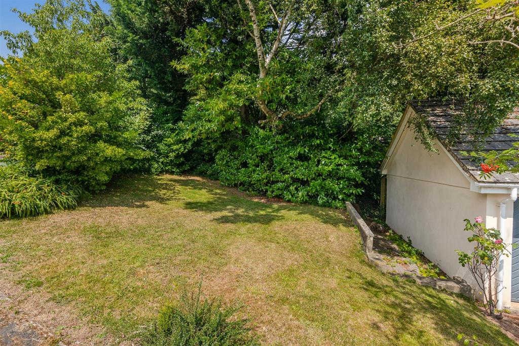 A06 - 18 Mount Boone Way - 230720.jpg