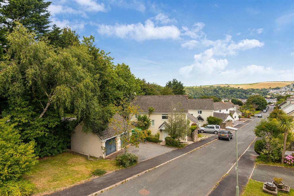 A17 - 18 Mount Boone Way - 230720.jpg