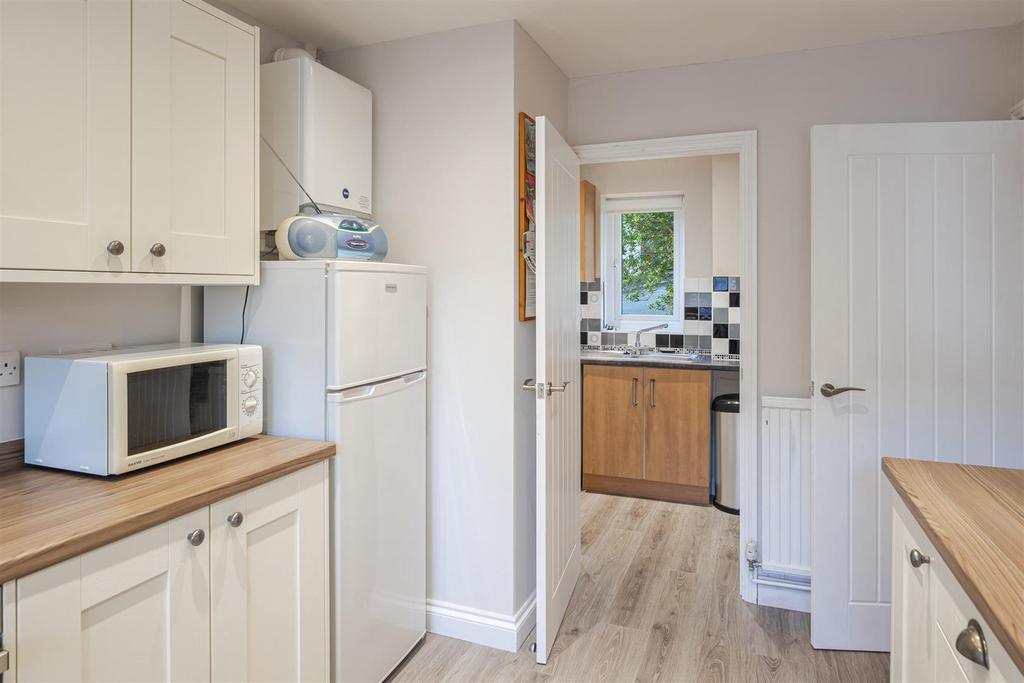 A12 - 18 Mount Boone Way Dartmouth - 221215.jpg
