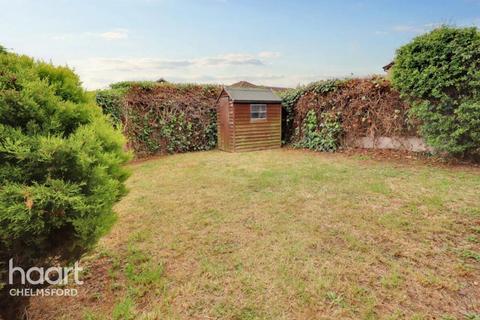 1 bedroom semi-detached house to rent, Cook Place, Chelmsford