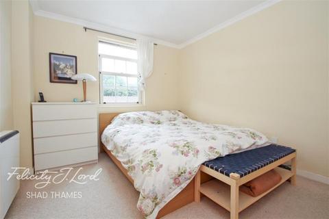 2 bedroom flat to rent, Frederick Square, SE16