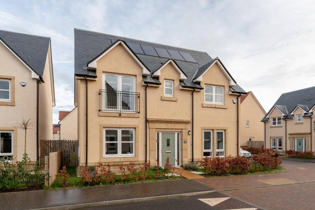 Weavers Loan, Aberlady, East Lothian 4 bed detached house £450,000