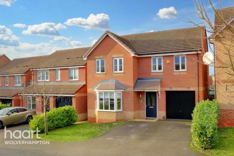 4 bedroom detached house to rent, Newbold Drive, Stafford