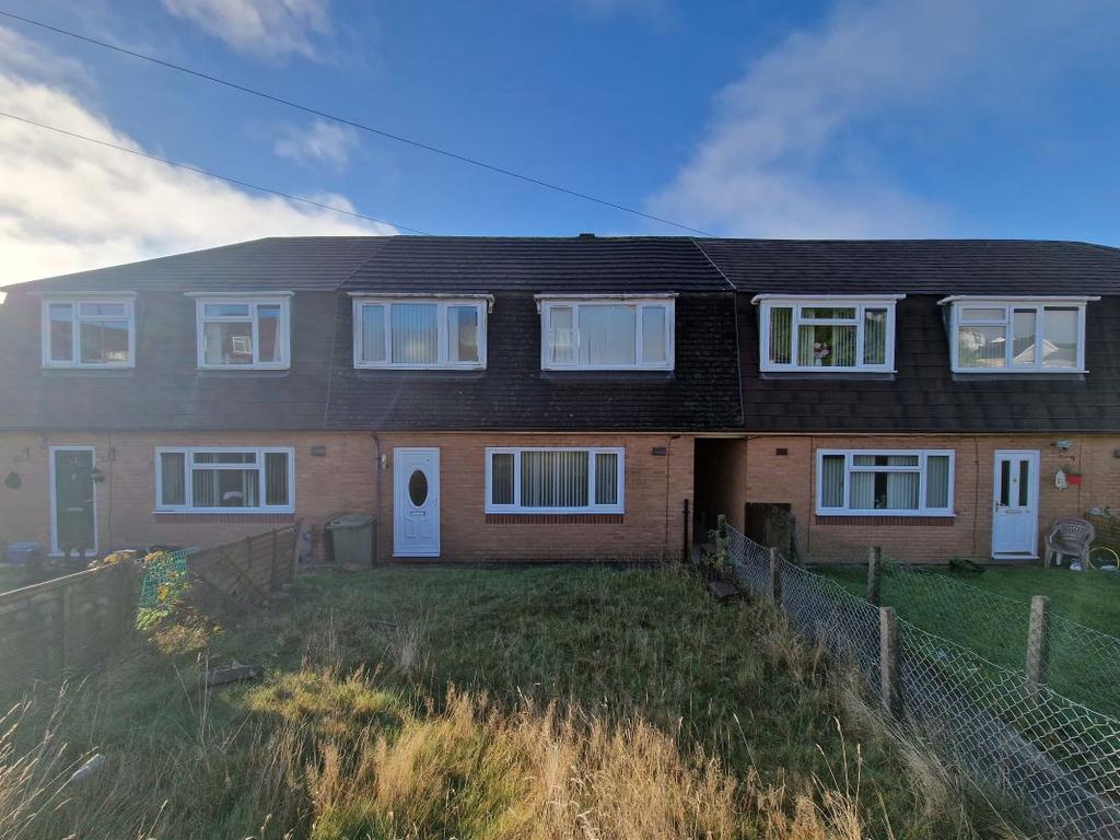 30 Hillside Avenue, Blaenavon... 3 bed terraced house £90,000