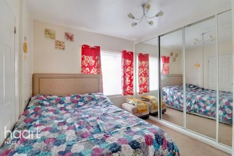 19 Wheatley Crescent, Hayes, UB3 2JF