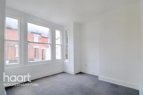 2 bedroom flat to rent, Haden Hill, Wolverhampton