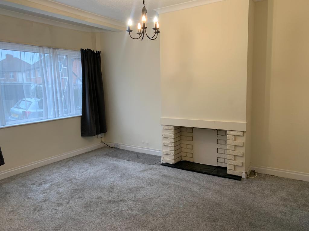 Oak Road, Melton Mowbray, LE13 3 bed semidetached house £775 pcm (£179 pw)