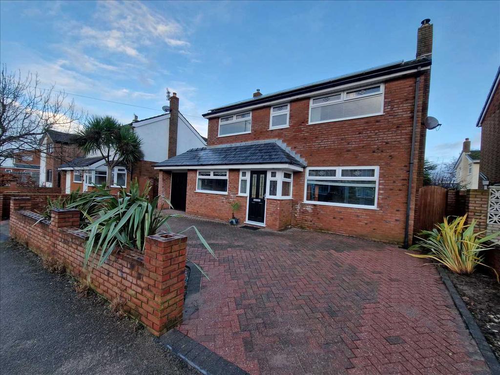 Larkholme Parade, Fleetwood 4 bed house £1,100 pcm (£254 pw)