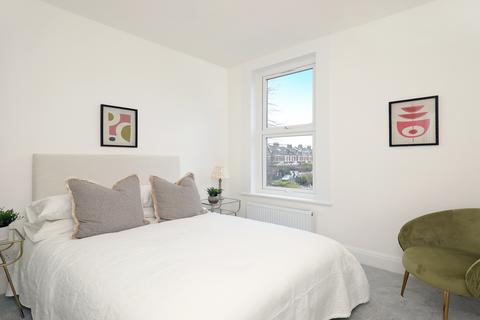 Flat 3, 13 Cumberland Park, London, W3 6SY