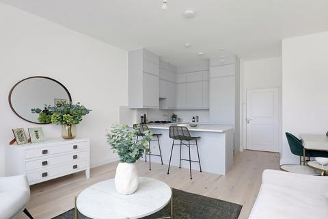 Flat 4, 13 Cumberland Park, London, W3 6SY