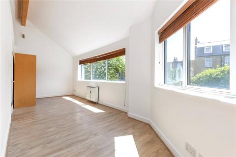 2 bedroom end of terrace house to rent - Shacklewell Street, London, E2