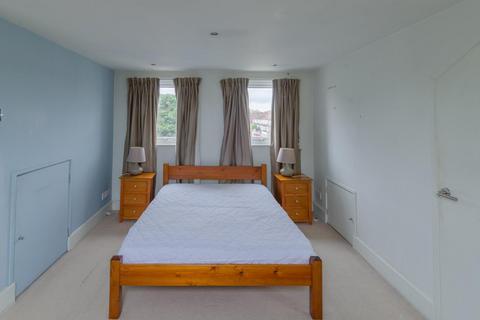 3 bedroom flat to rent, Sirdar Road N22
