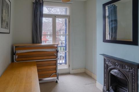 3 bedroom flat to rent, Sirdar Road N22
