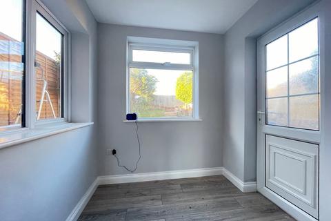 32 Merrivale Road, Exeter, EX4 1PX