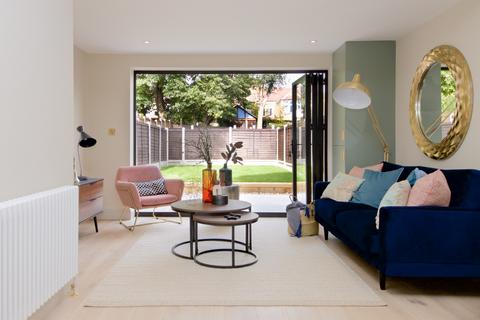 Flat 2, 77 Selborne Road, London, N14 7DE