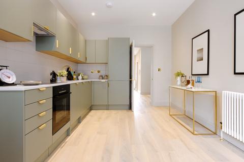 Flat 2, 77 Selborne Road, London, N14 7DE