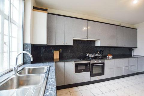 4 bedroom apartment to rent, Strathmore Court, 143 Park Road, St John's Wood, NW8