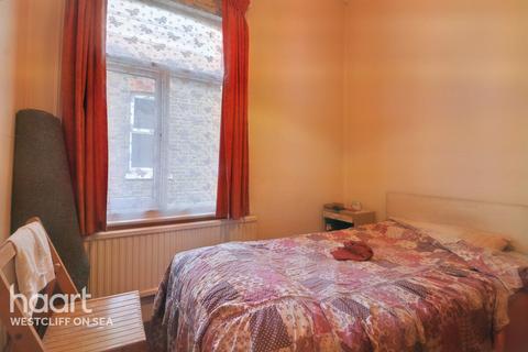 25 Burdett Avenue, Westcliff-on-sea, SS0 7JN