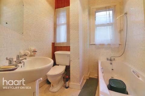 25 Burdett Avenue, Westcliff-on-sea, SS0 7JN