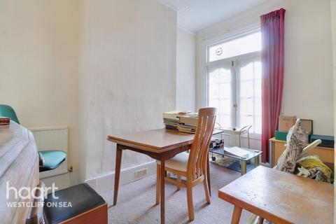 25 Burdett Avenue, Westcliff-on-sea, SS0 7JN