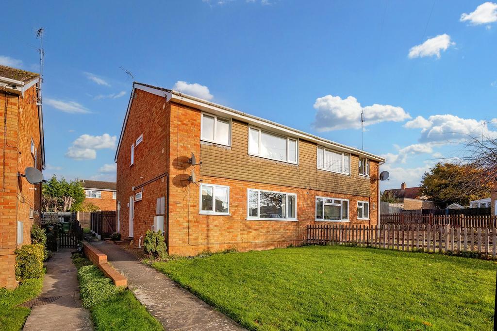 Harvey Road, Evesham, WR11 2 bed for sale £129,750