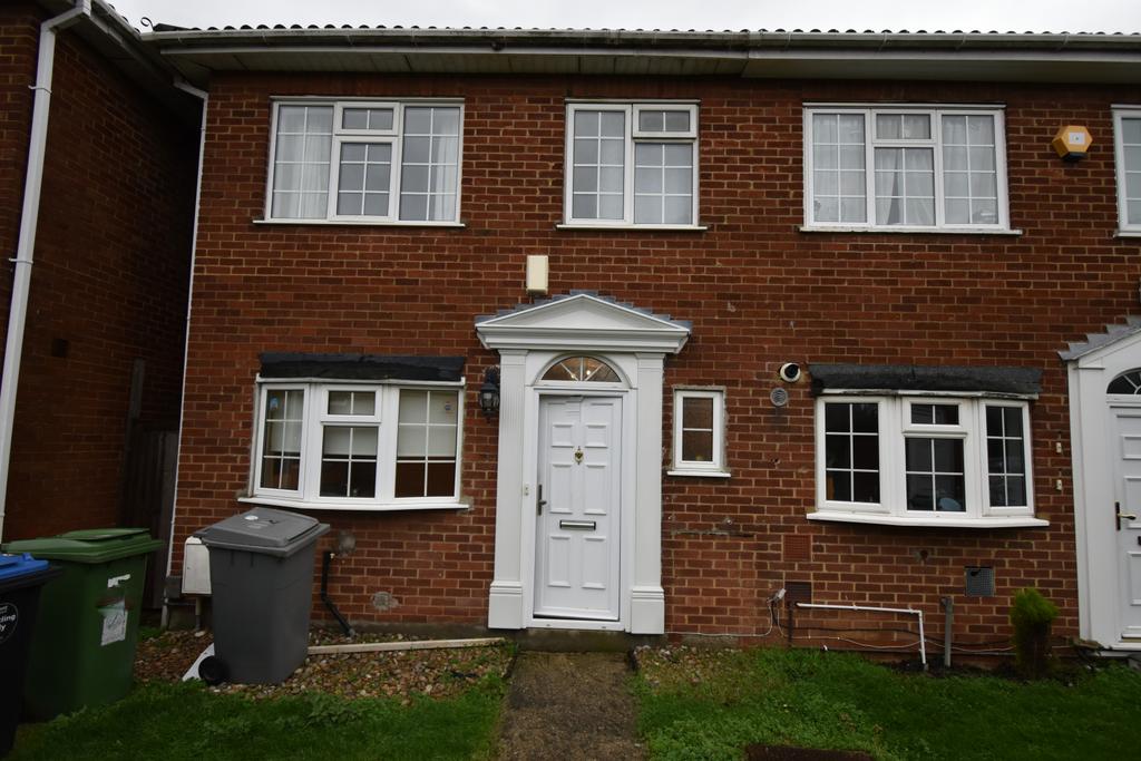 3 bedroom house in Wembley