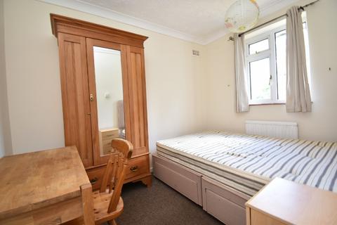 4 bedroom semi-detached house to rent - Keable Close, Earlham, Norwich, NR5