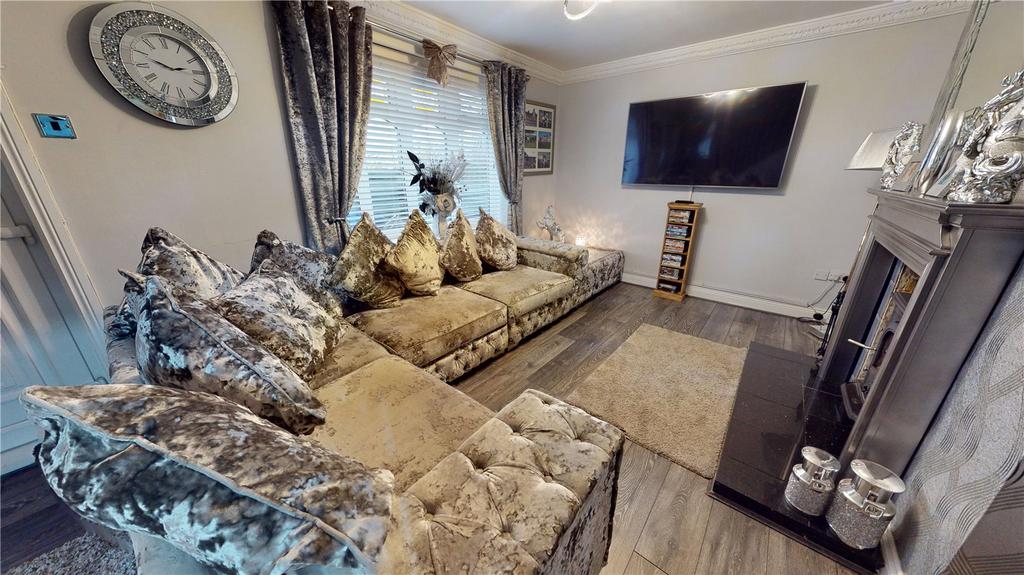 White Hill Road, Easington Lane, Houghton Le Spring, Tyne & Wear, DH5 3 bed semidetached house